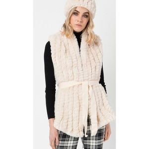 Pia Rossini Tazmin Gilet Faux Fur Sweater Vest | Small | Cream